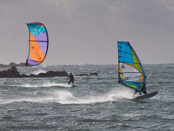 kite-surf windsurf