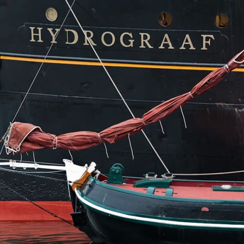 Gros plan sur la coque de l'Hydrograaf