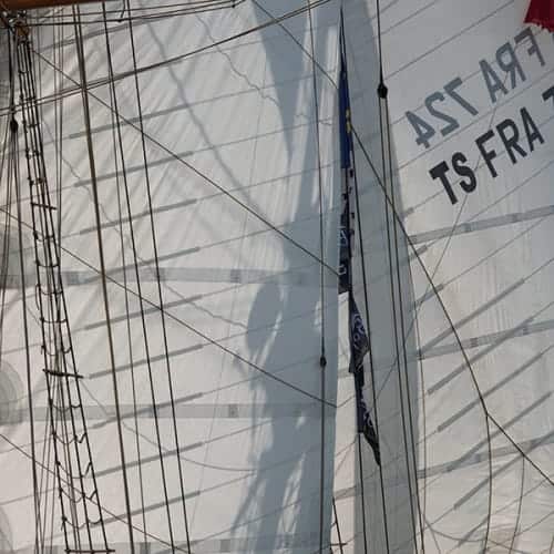 Jeu d'ombres dans les voiles