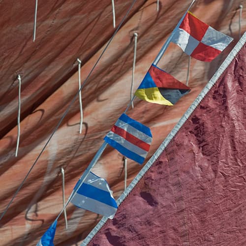 Voiles et pavillons