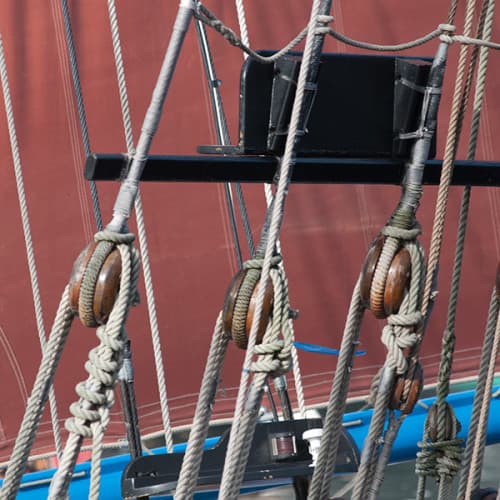 Poulies et cordages