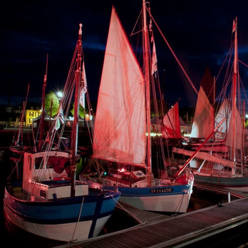 Bateaux de travail dans le port de Vannes