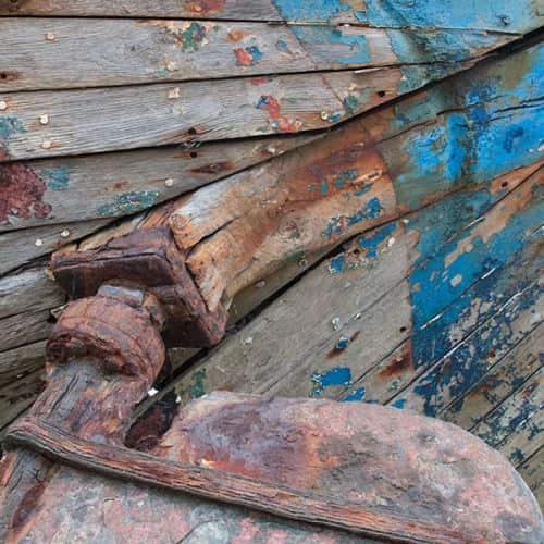 Vieille coque de bateau