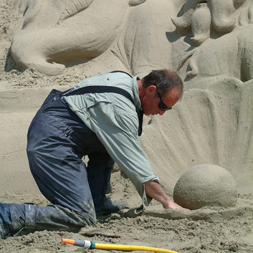 Sculpture sur sable