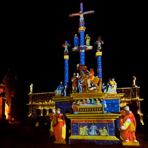 Mise en lumière du calvaire de Guehenno