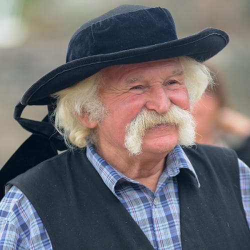 Breton au chapeau rond