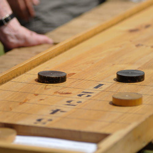 Jeu de palets sur table