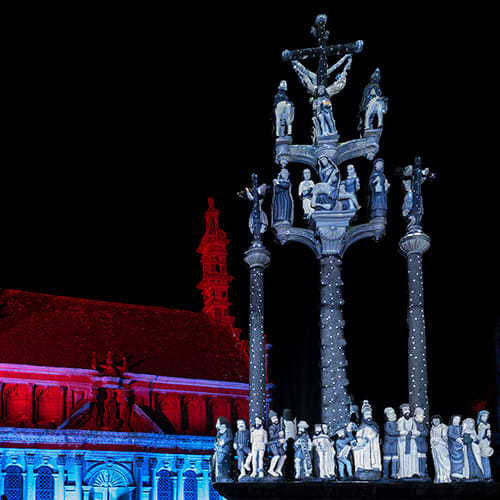 Mise en lumière de l'enclos paroissial