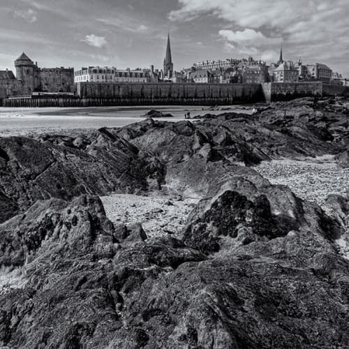 Saint-Malo à l'abri des remparts