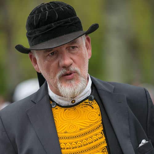 Bigouden en costume brodé