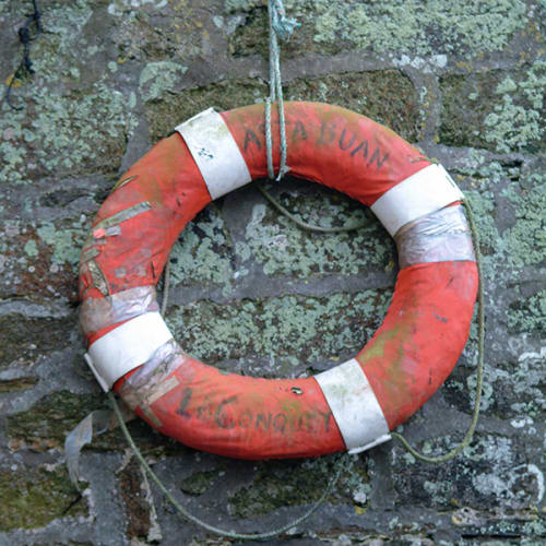 Ancienne bouée de sauvetage