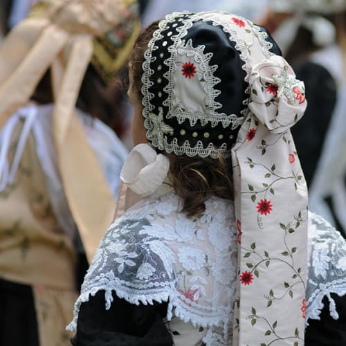 Bonnet brodé