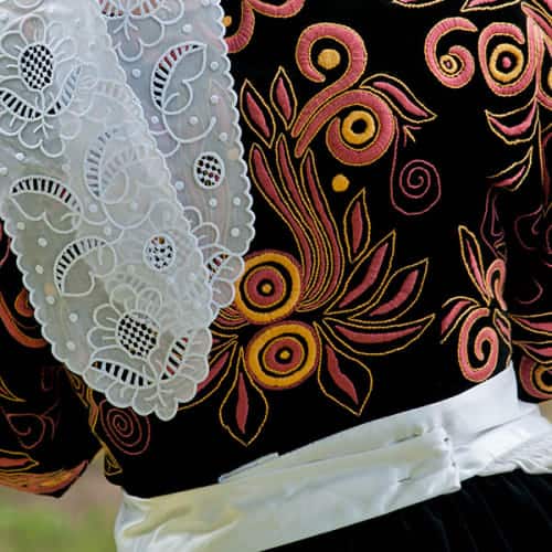 Motifs de broderie bigoudens